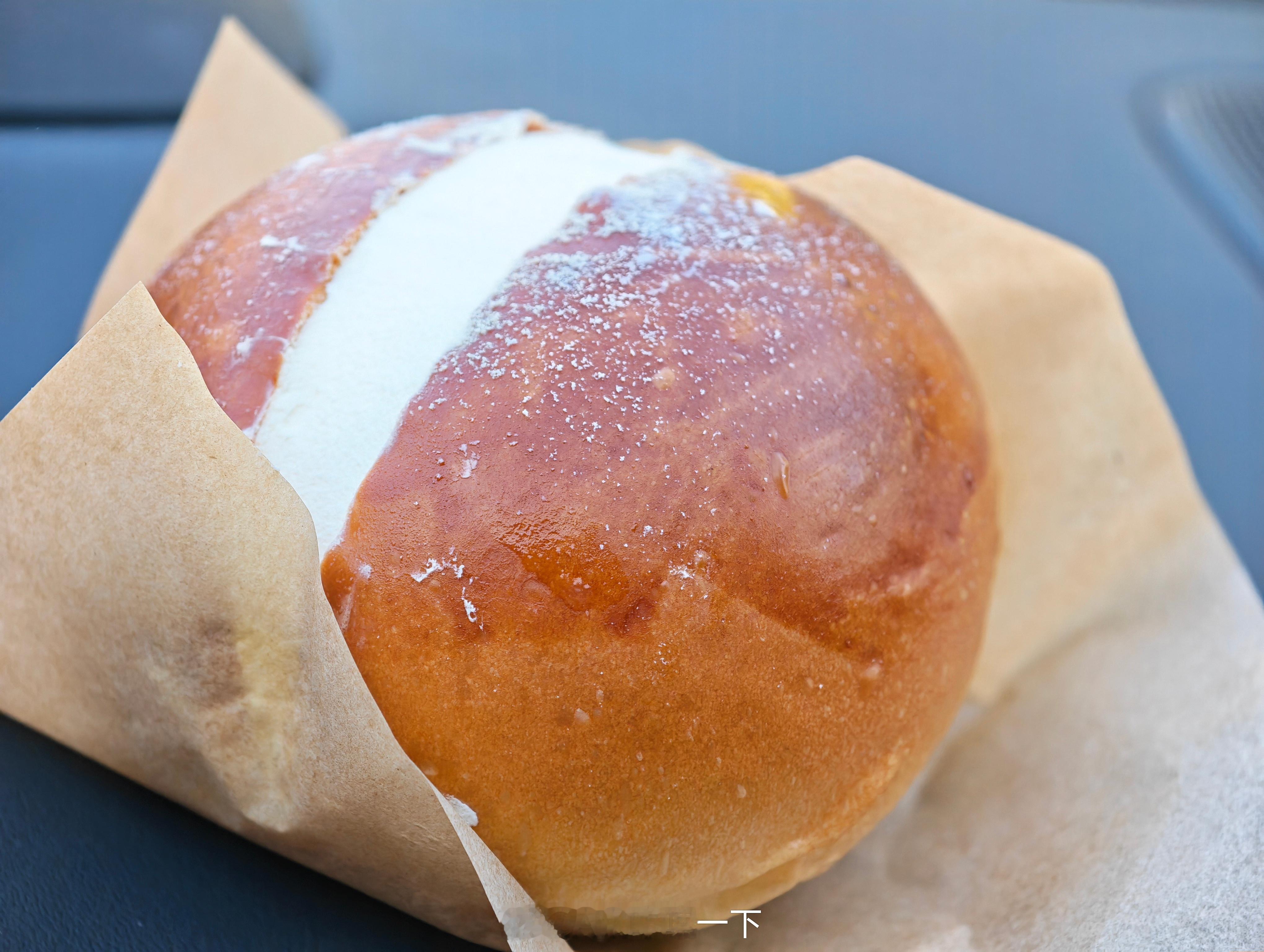 晚安朋友们，还是在沃尔玛的奶油面包，小时候的味道