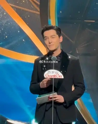 看完今年白玉兰颁奖 最让人意难平的不是郭京飞全程陪跑，也不是白宇没能拿下奖杯，而