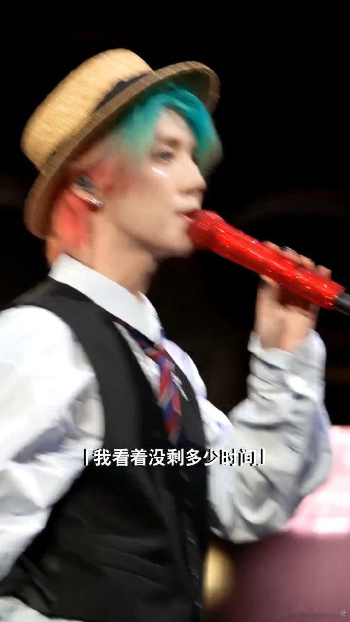 4K怼脸感受下鹿晗的美貌 谁被4K怼脸里鹿晗的眼睛勾走魂了？亮晶晶的像盛着星光，