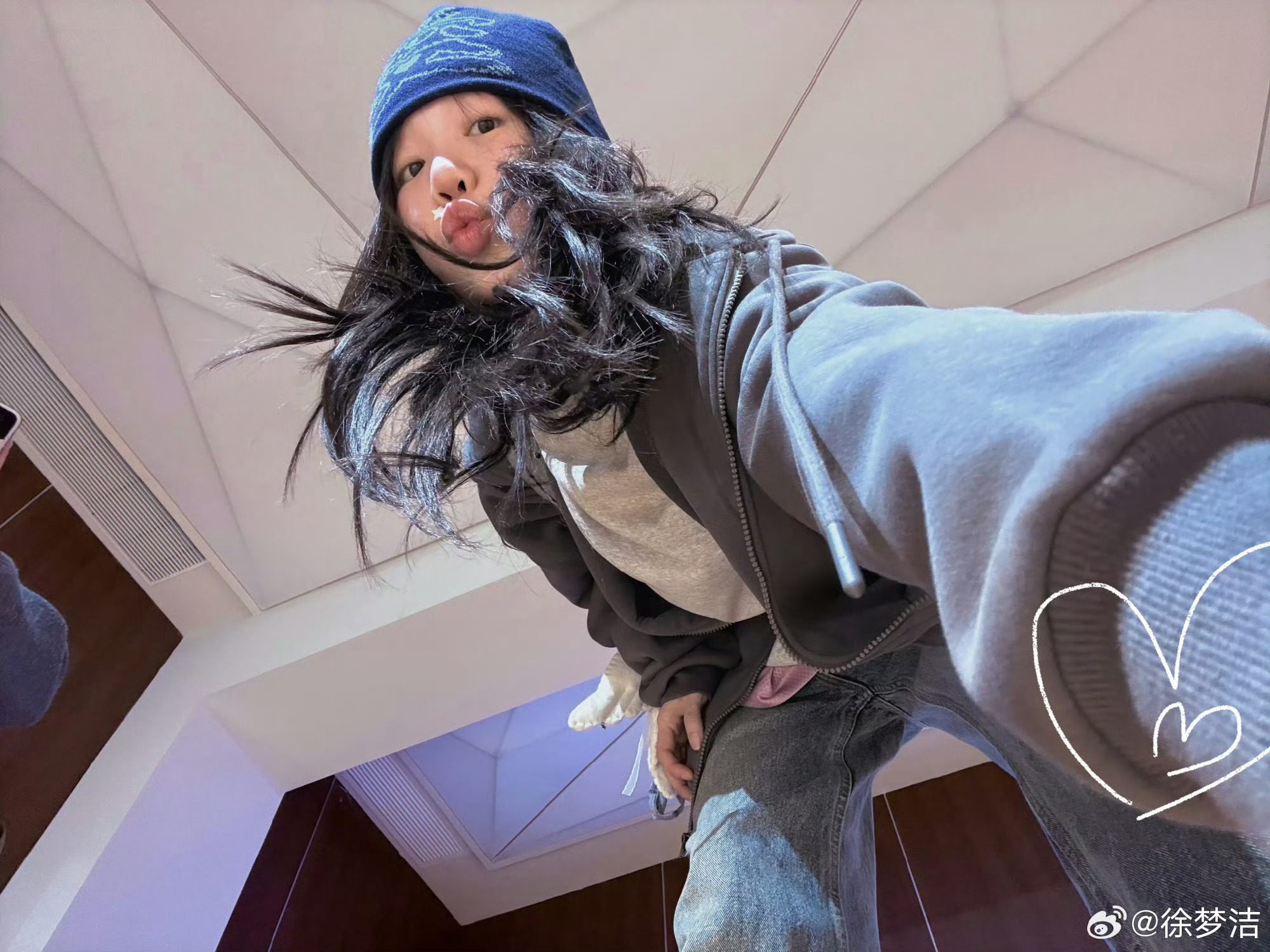 徐梦洁练习室plog练习室plog更新啦活力满满小彩虹🌈，看完直接满血复活