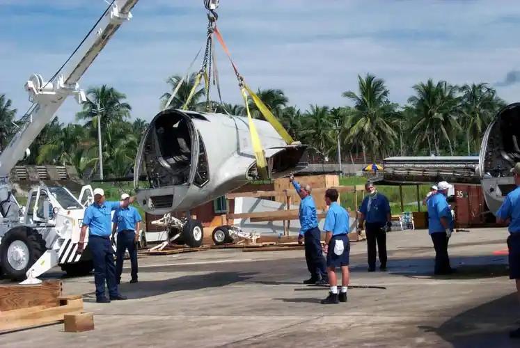 25年前，美军为救出EP-3E的机组，差一点强攻海南岛陵水机场！

2001年4