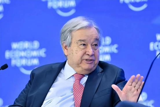 联合国秘书长古特雷斯干了十年，临走前终于不装了。8月25日在纽约联合国总部38楼
