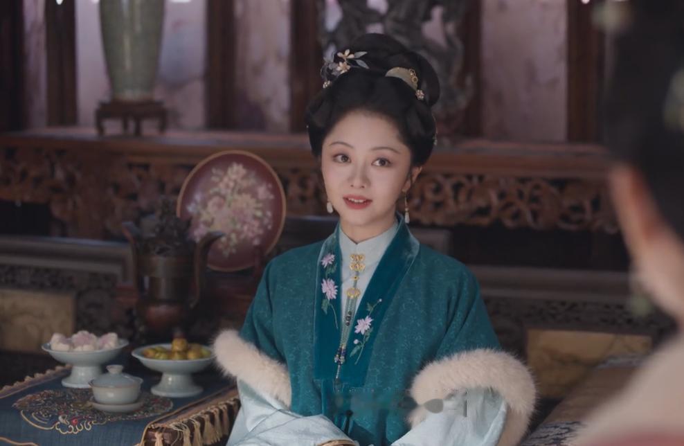 《兰香如故》兰香让林绣莱替她管家，因为早看到林绣莱的实力
兰香不是可怜林绣莱，她