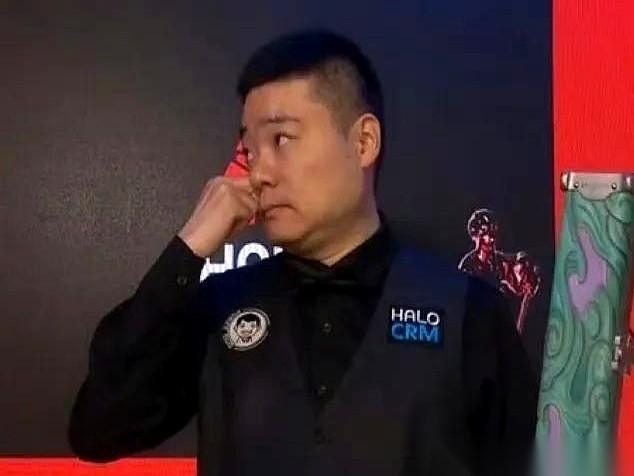 提到丁俊晖和奥沙利文，前职业球员乔·佩里在BBC解说席上，直接给出了一个极高的定