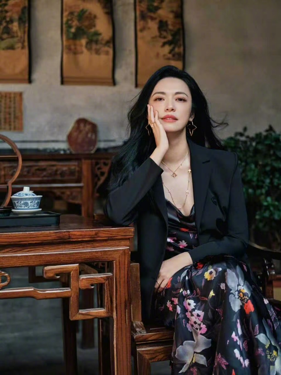 姚晨 侯雯元 姚晨侯雯元恋情的回应速度好快！刚被造谣就火速辟谣，直接否认二人传闻