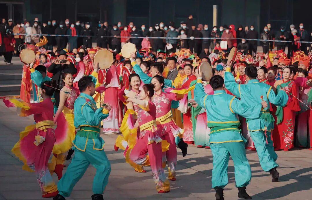 2月8日（腊月二十一），“我在洋河过大年”新春系列活动核心场次——“大集艺起来・