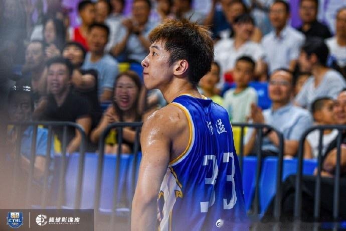 广东宏远获得全国U21男篮总冠军，杨溢34＋8＋9，打疯了
广东宏远u21男篮和