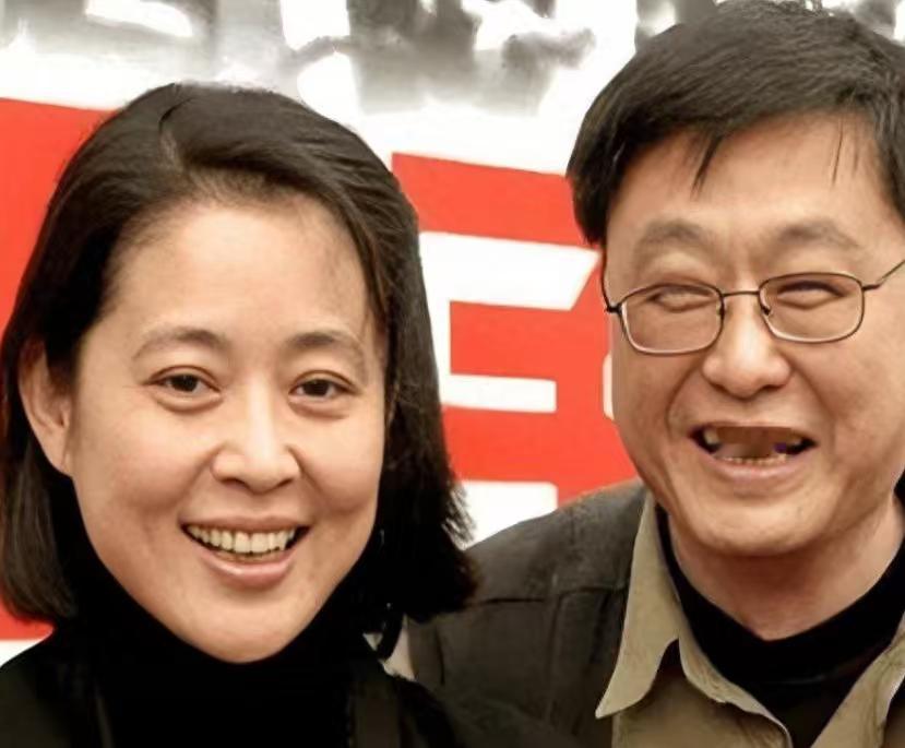 谁能想到！全网骂了20年的抛妻渣男，72岁独居四合院，真相藏得太心酸！

提起王