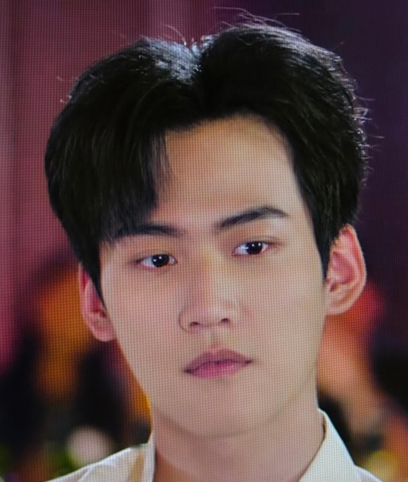 谁给李雾梳的头发啊……狙击蝴蝶