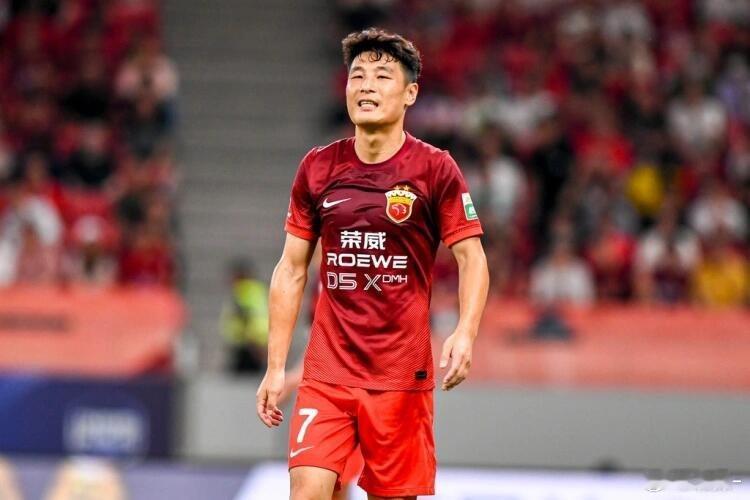 【日本队，你怕不怕😬】武球王35⚽️登顶射手榜[笑哭R]9月4日凭借着8月份8