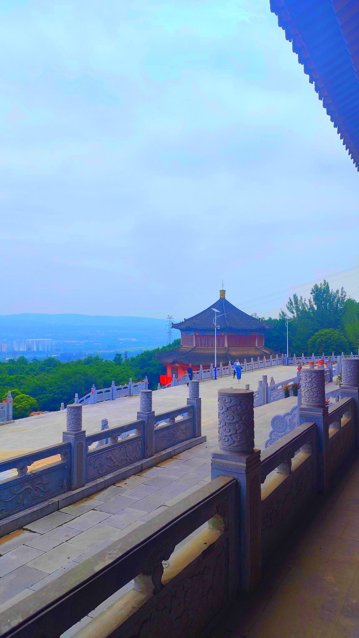 【阶梯式布局，白鹿原上的“座椅”寺院】大阿弥陀寺最特别的地方，是它的依山就势、阶