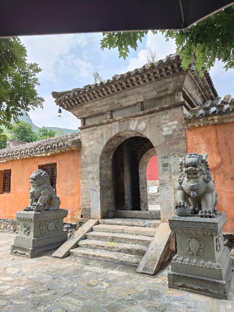 北京现存最古老的木构，就在灵岳寺(Part I)。灵岳寺始建于唐贞观年间，房舍数