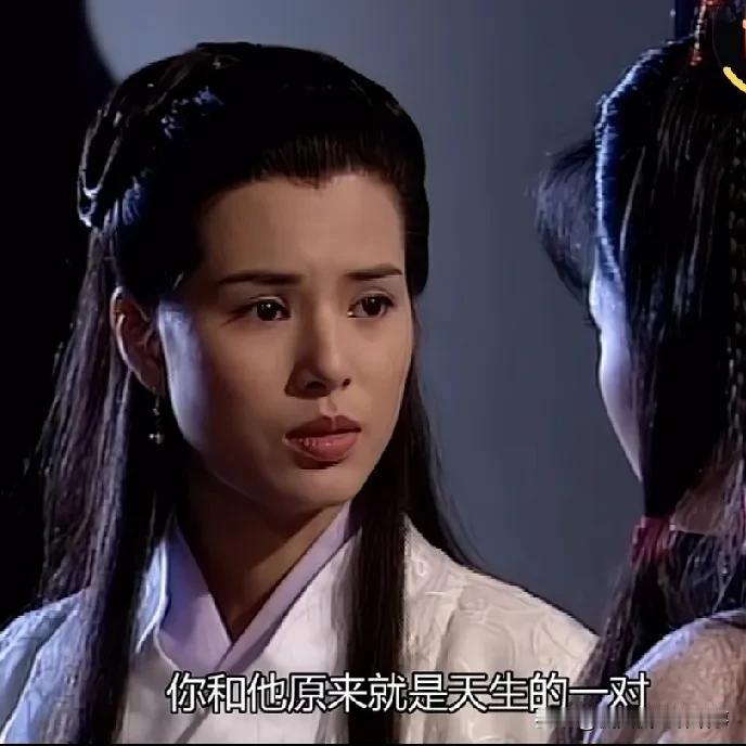 总有人把郭芙骂得厉害，可细想她那性子，更像被宠得没边的小姑娘——爹娘是郭靖黄蓉，