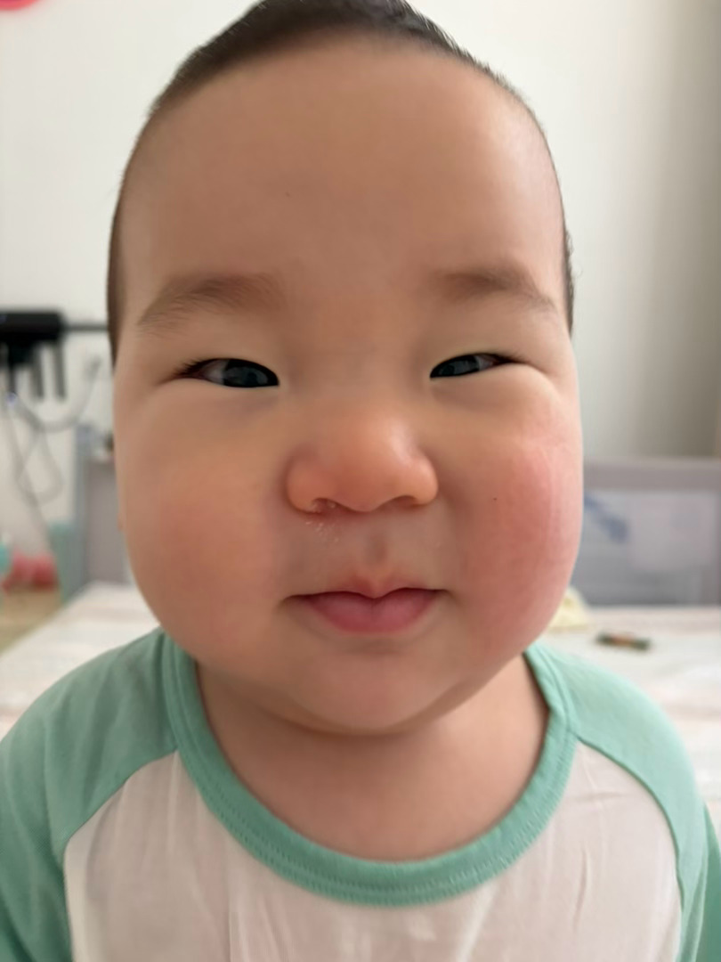 我得乖宝儿睡醒了，这一大觉睡的，妈妈晚饭食材都准备好了
