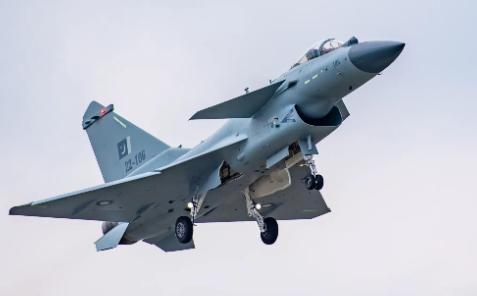 现在看来，幸亏咱没出售歼10给伊朗！
 
以现有伊朗的实力，能驾驭好歼10？以美