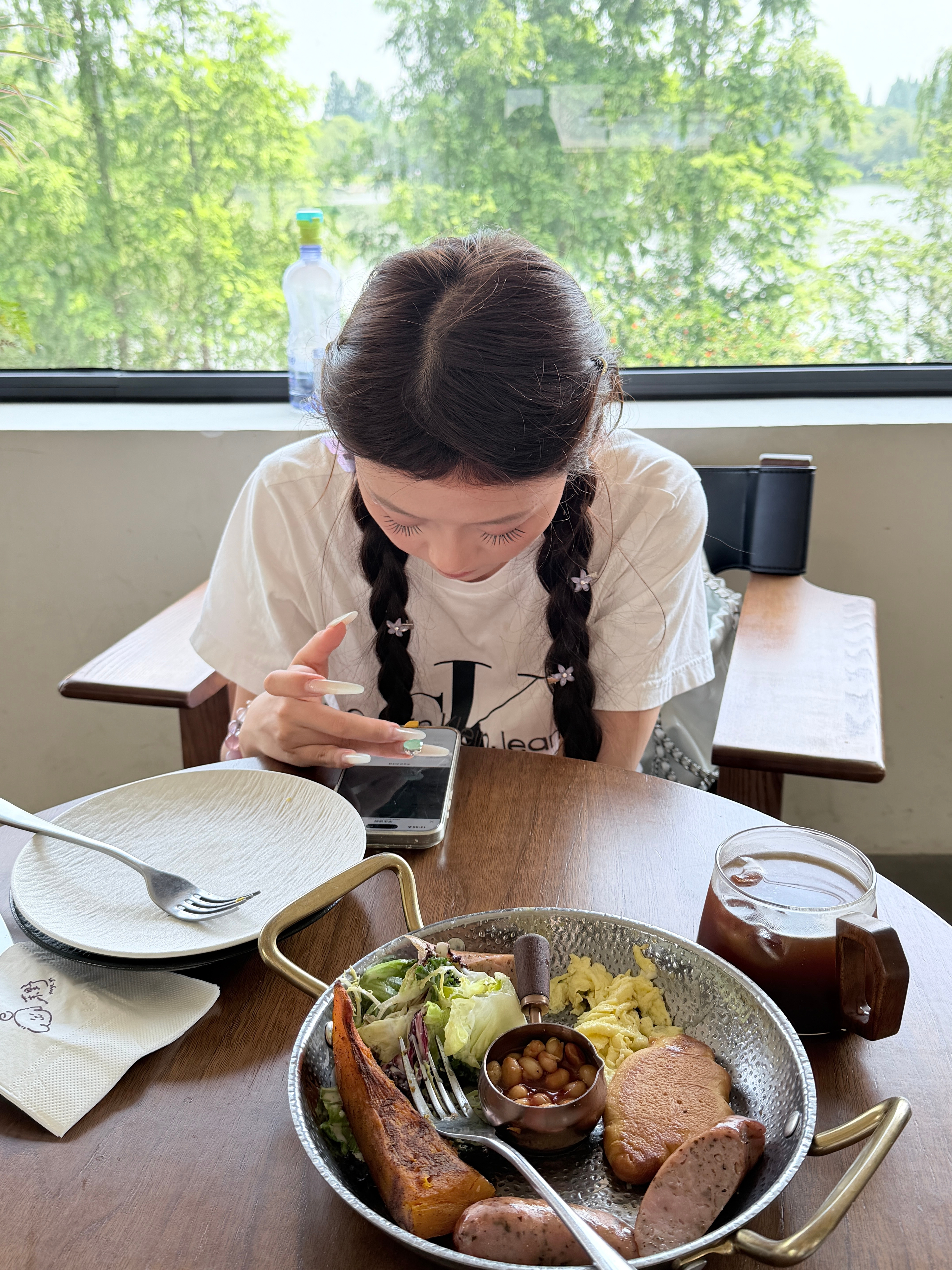 六一儿童节快乐！带李琰去美院看毕业展啦人生第一次去看展 以后要多来看看 提高一下