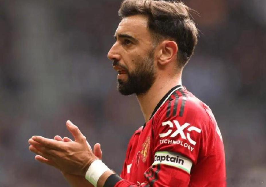 日前，前巴萨及西班牙国家队中场门迭塔在接受好体育采访时，谈到了他对曼联球员B费的