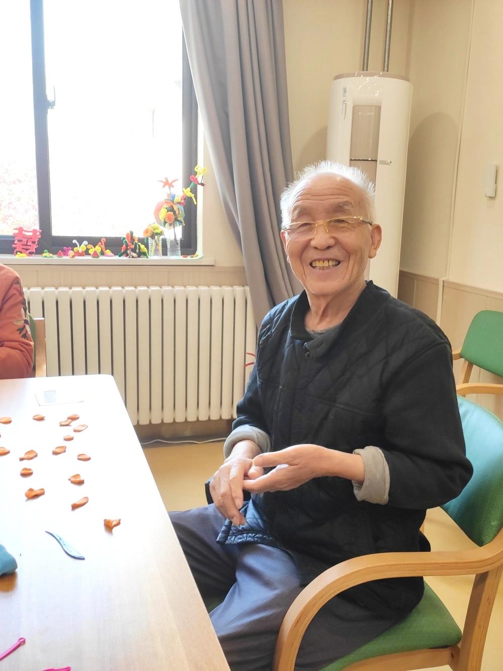 “70岁后，两亲不走”。
       70岁步入耄耋之年，精力远不如前。“两亲