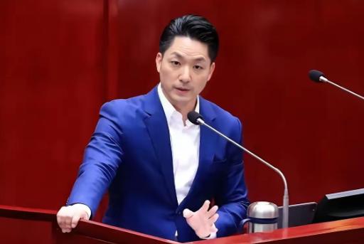 岛内政坛眼看就要迎来一场大变局，现在各方都在传一个事儿，这已经是大家公认的走向了