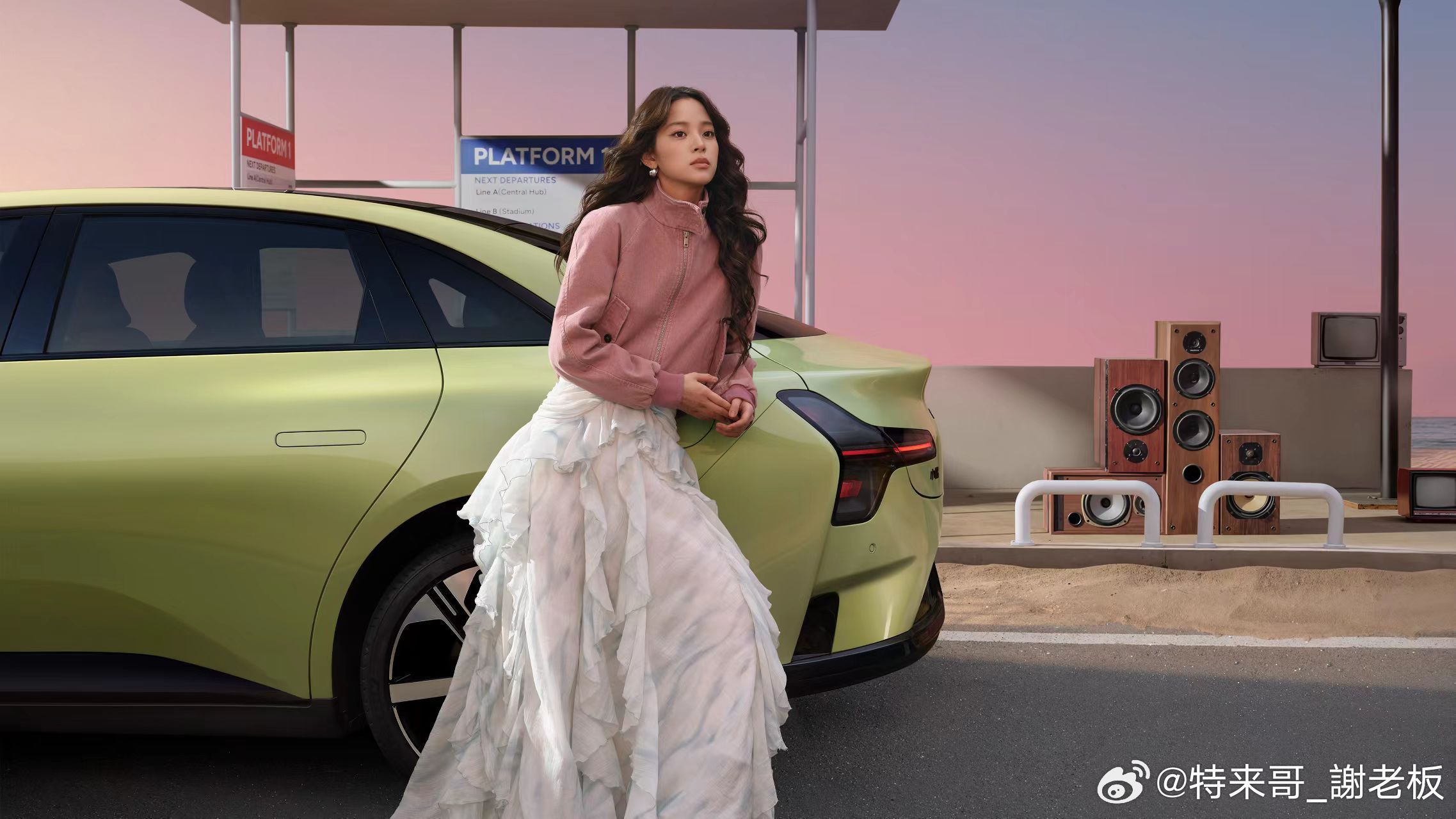 欧阳娜娜与2026款小鹏MONA M03同框亮相！作为典型的MONA年轻车主，她