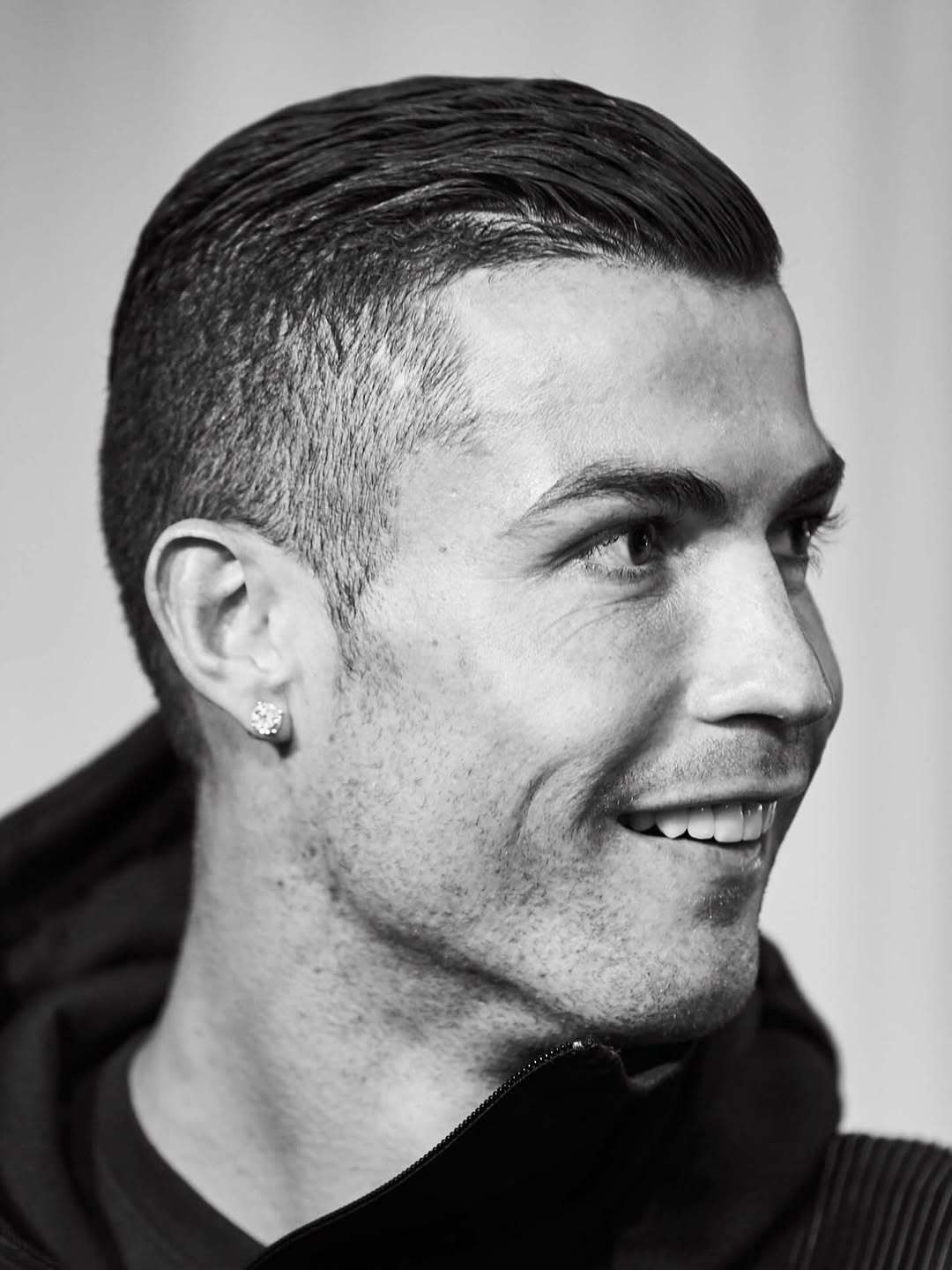 C罗c罗 星星耳钉 眼里有银河 