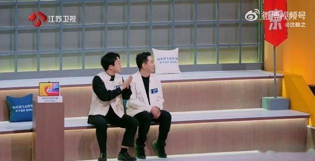 黄圣依小心翼翼押宝大大方方偏爱我们公主看似小心翼翼则大大方方都是偏爱，欣赏和在意