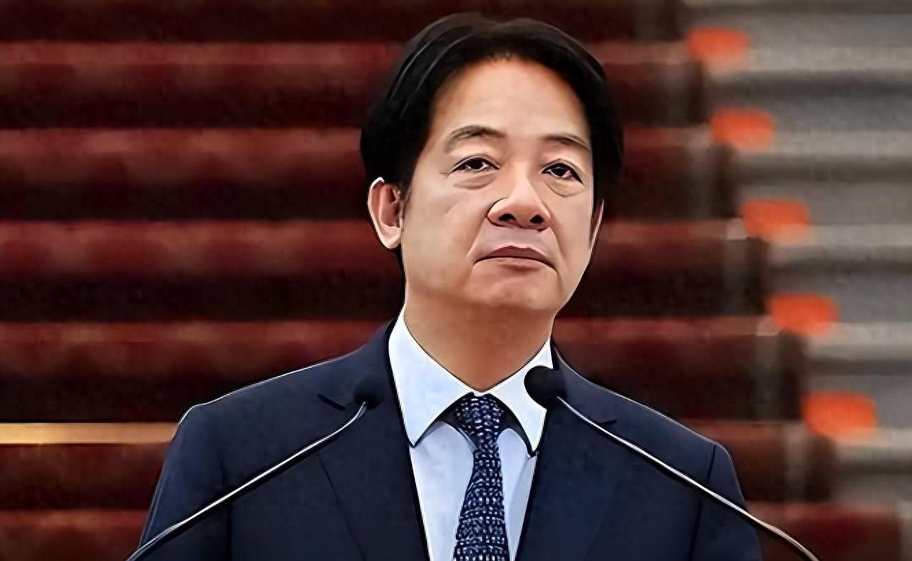 台湾防务漏洞频发,蓝绿斗争愈演愈烈,地方派系各自为战.
进入2025年12月,台