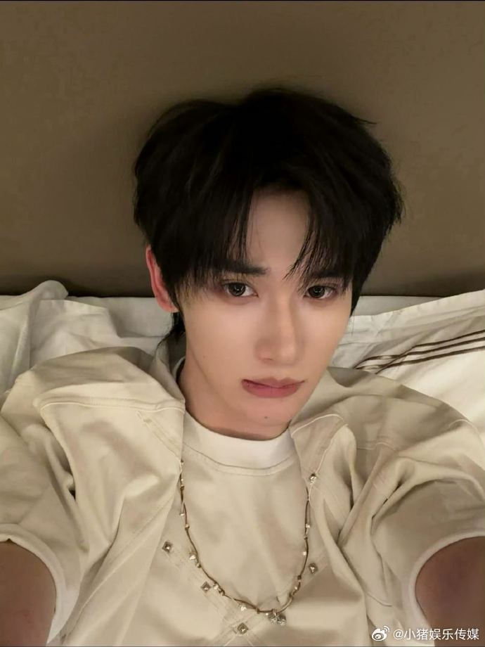 余宇涵官宣我们的爸爸2 谁能拒绝这么年轻又清爽的观察员，余宇涵加盟新综艺，一定会