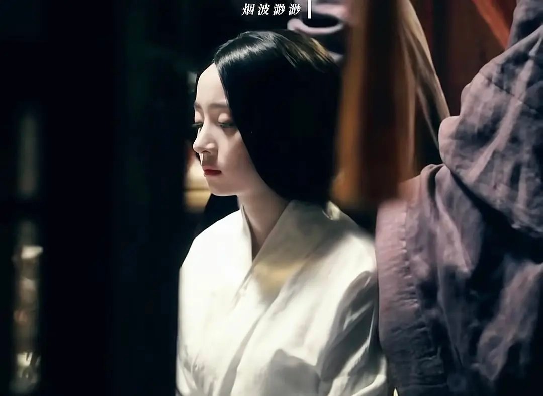 刚刷到胡冰卿，感觉好美，为什么后面感觉不火了呢 