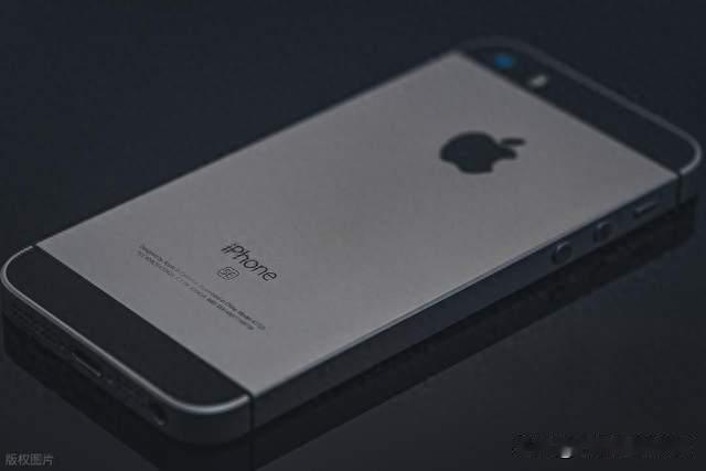 速看，升级到iOS27系统体验不好可以降级到iOS26了。