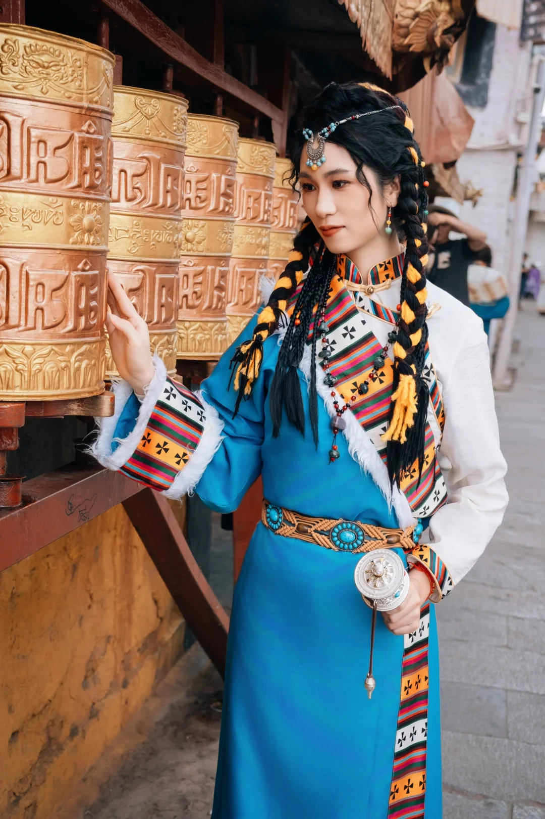 当我穿上藏服的那一刻，高反已经不重要了
