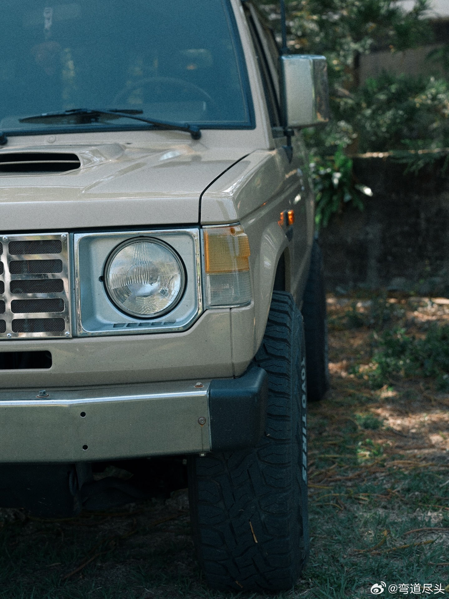 帕杰罗 80年代的越野车，都有同样的影子。pajeropajeromk132G内