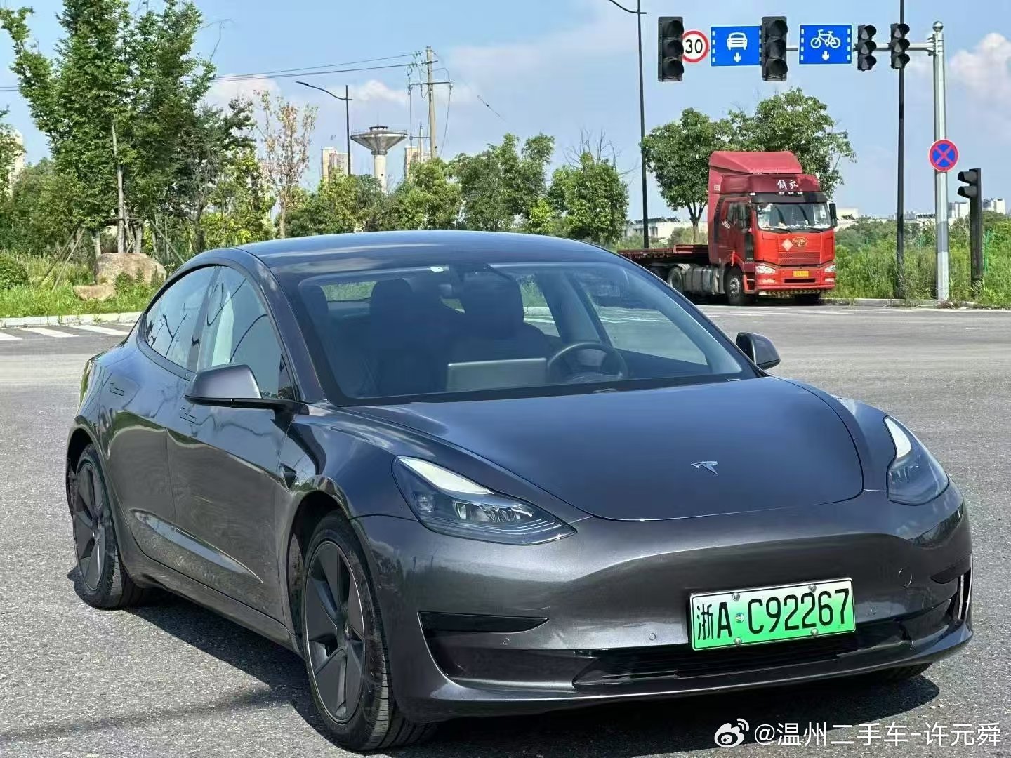 2021年21款特斯拉model3 满电380公里 电池健康度90% 车况原版 