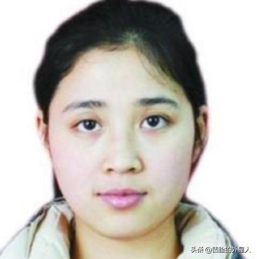 1990年，重庆36岁光棍捡到了一个女婴，不舍吃不舍喝将女孩养大，谁知，养女成年