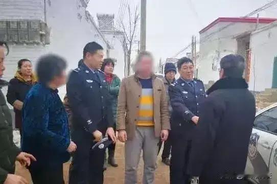 “恶人自有天收！”河北，情夫闯入男子家中，当着男子面扒其妻子衣服，还要带出去开房