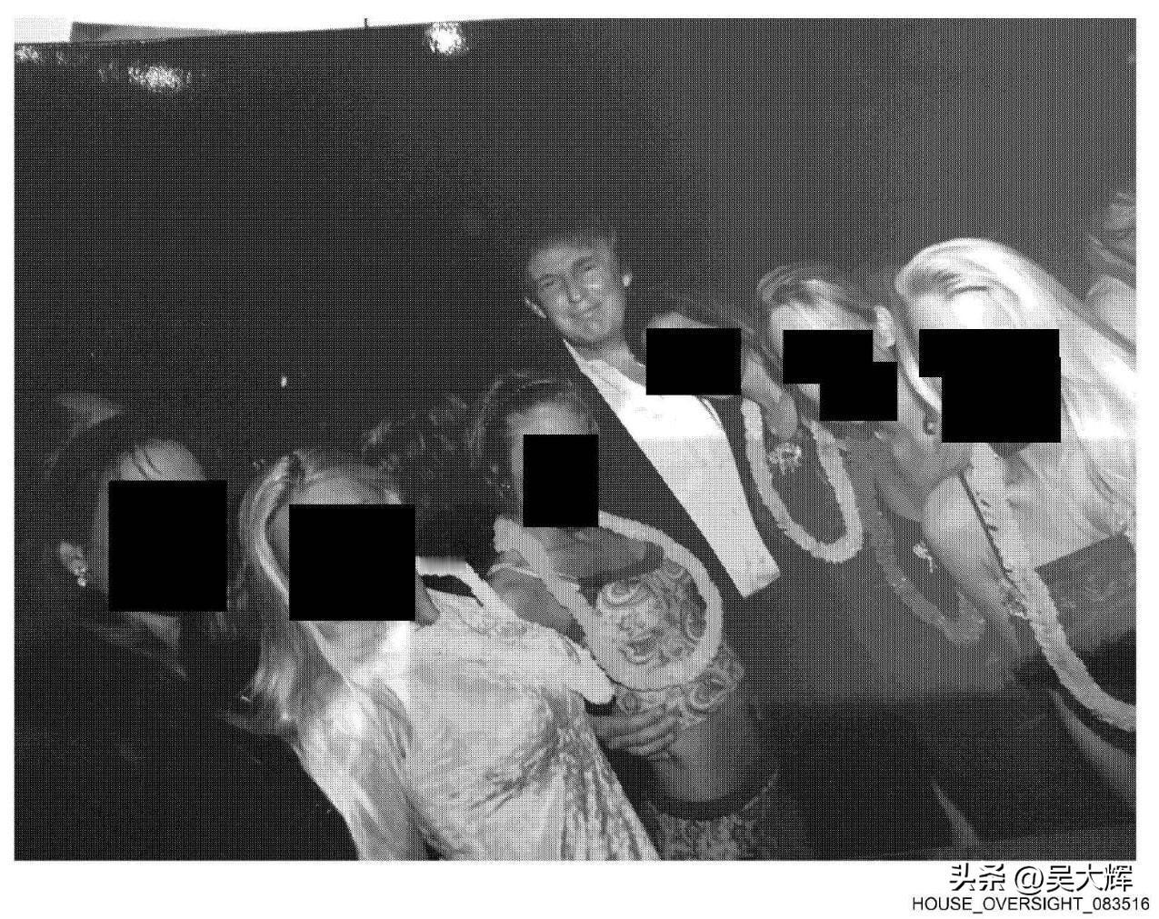 美国公布爱泼斯坦档案中的新照片

12月13日，Anadolu）报道，在由众议院