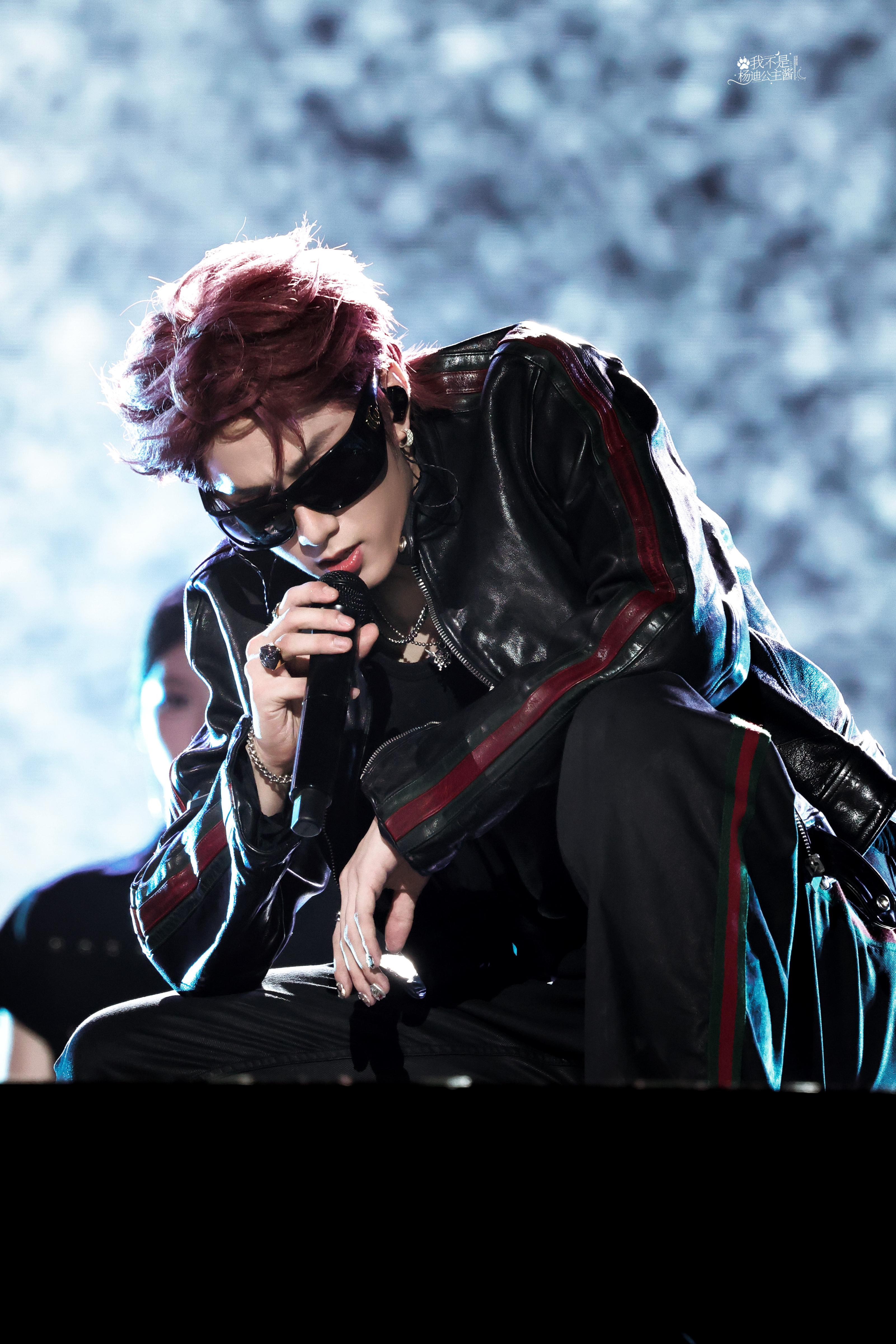 刘耀文 × 时代少年团加冠礼演唱会 先锋GUCCI Man震撼开唱😎🎵🖤 