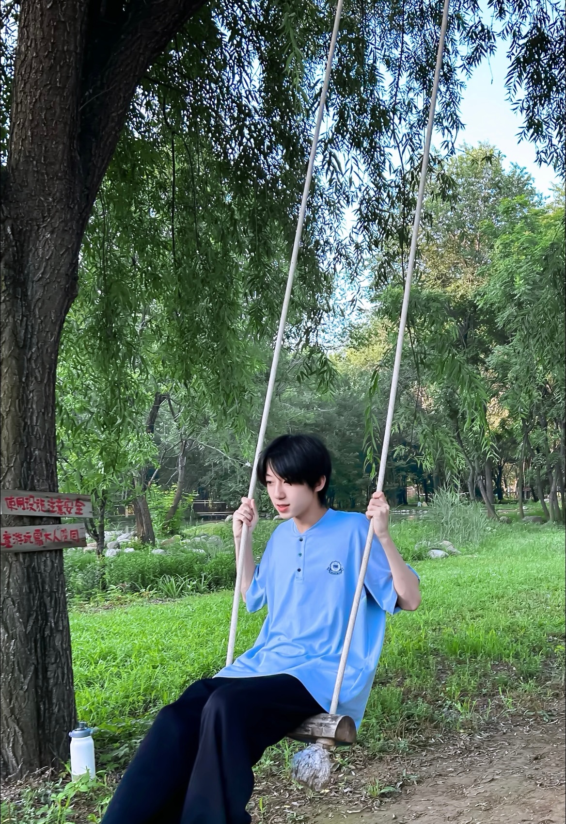 杨博文妈妈 我要开始打手机了还是太有礼貌了杨博文妈妈对于这些人 就该直接摔杨博文