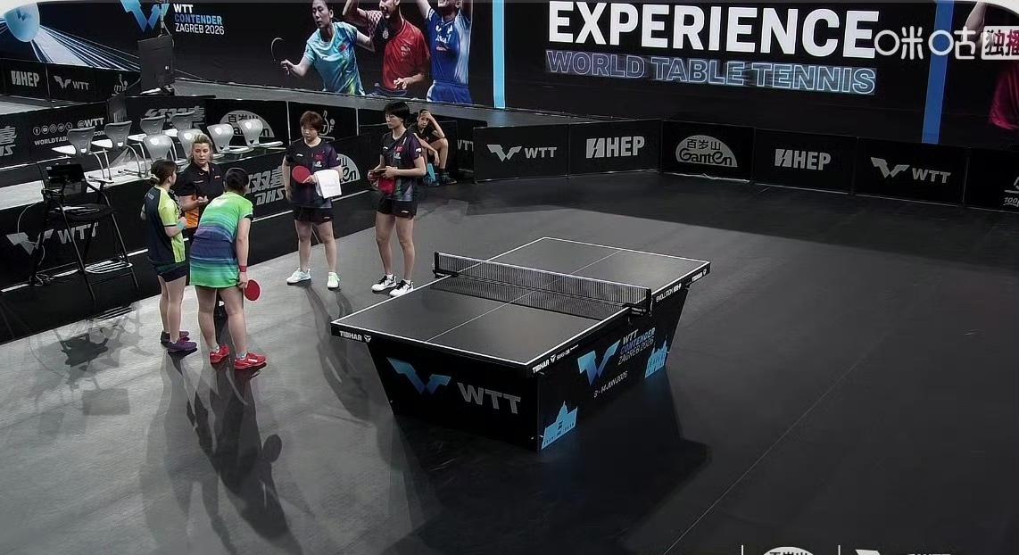 好！陈熠/蒯曼🇨🇳扳回一局[奋斗]！
前两局陈熠/蒯曼🇨🇳7-11，11