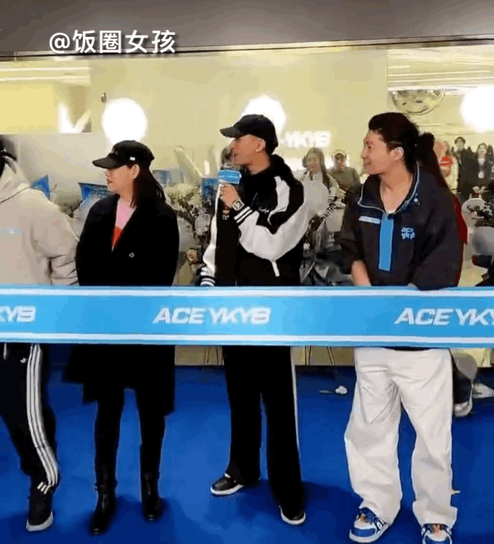 网友说黄子韬恋个爱已经糊啥样了，而且恋爱也没承认呢，清白着呢，大家觉得黄子韬近几