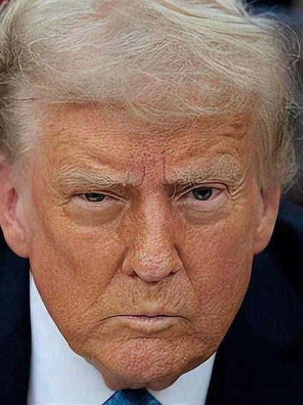 笑不活了！美军扣油轮想“空手套白狼”，48小时被三国组团反杀，白宫彻底麻了
 