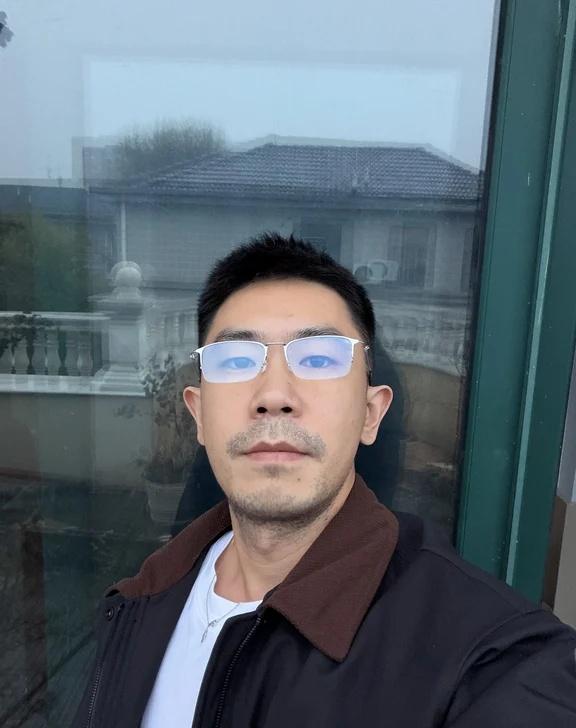 也该升温了吧
忽冷忽热的天气 今天有点冷