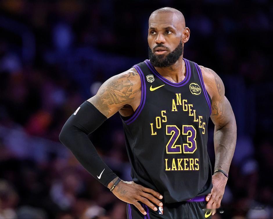 新秀公开排NBA历史前三：乔丹第一，詹姆斯第二！

美国潜力新星迪班萨近期参与节