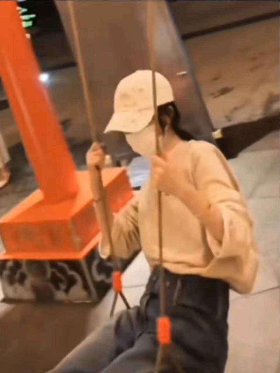 爱了爱了。“这对吗？”鞠 哈哈哈哈 鞠婧祎