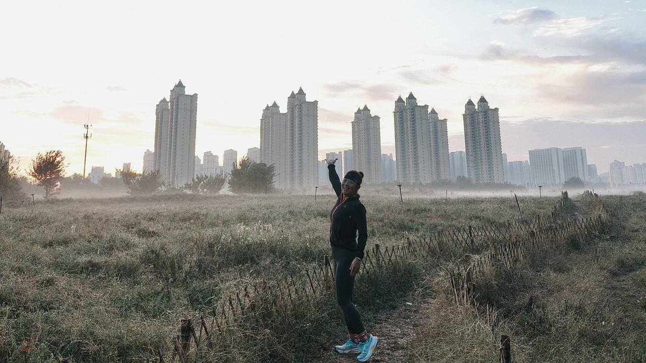 我们总要做点什么，感受点什么，热爱点什么，去感受光，去光照的地方让自己成为自己。