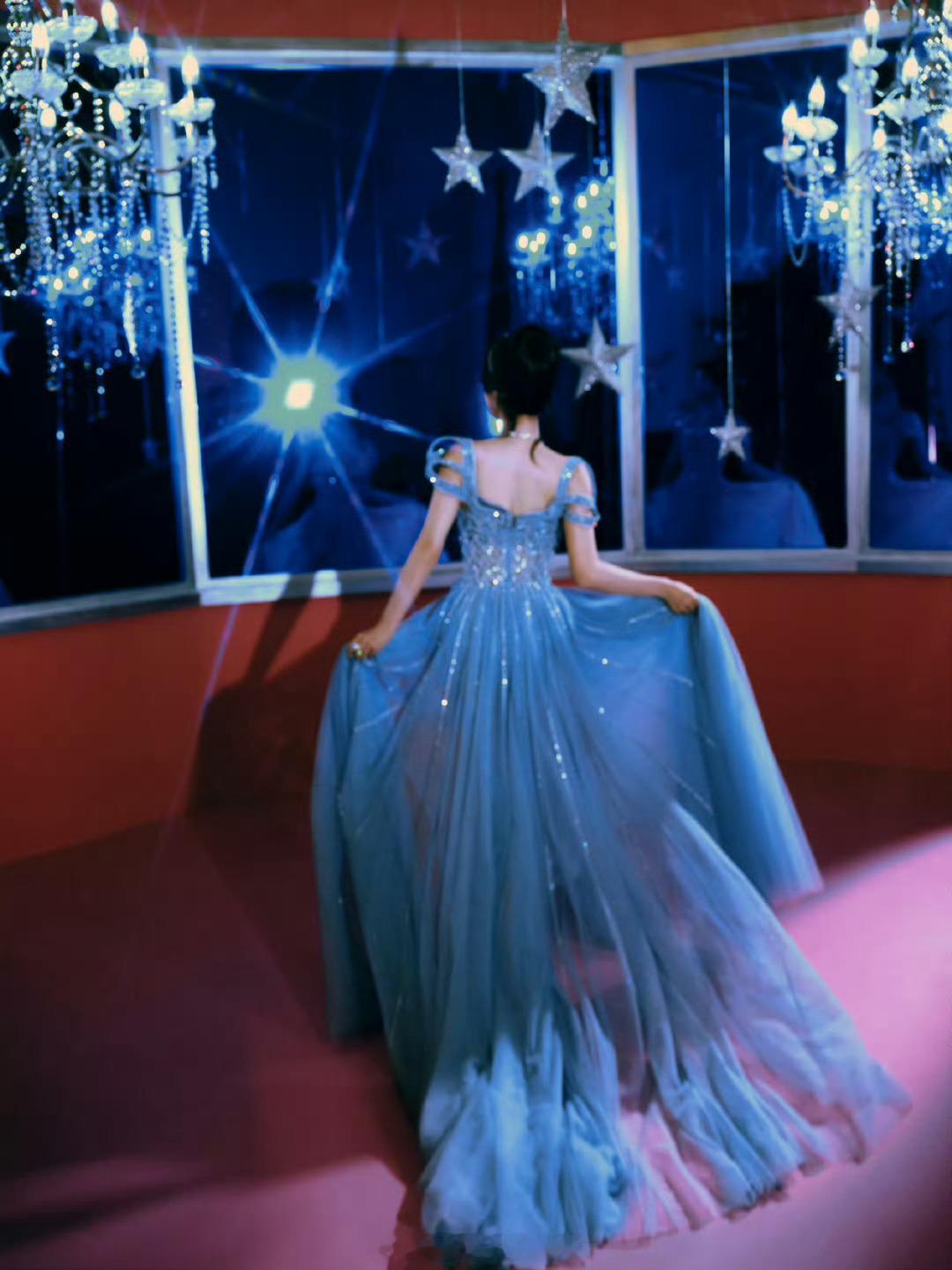 虞书欣有红毯预告，看得出她是公主👸[送花花] ​​​