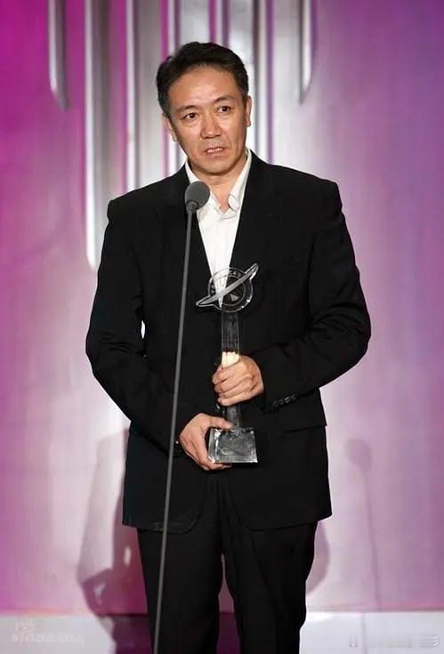 林更新、李幼斌合作了！新电影《马腾你别走》发布概念海报。真没想到这两个人能有合作