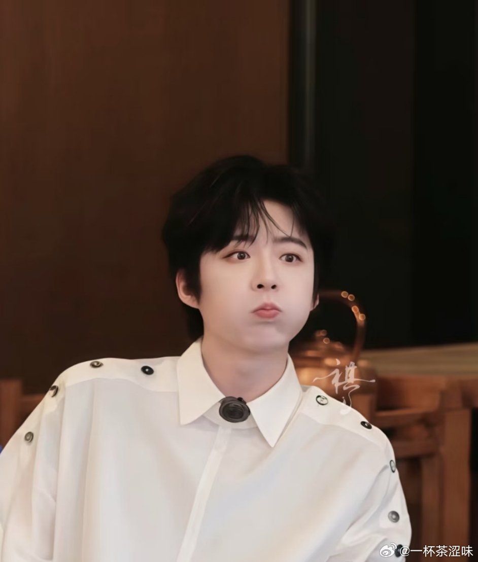 摩登兄弟给刘宇宁的小纸条今晚一起嗨起来呀 