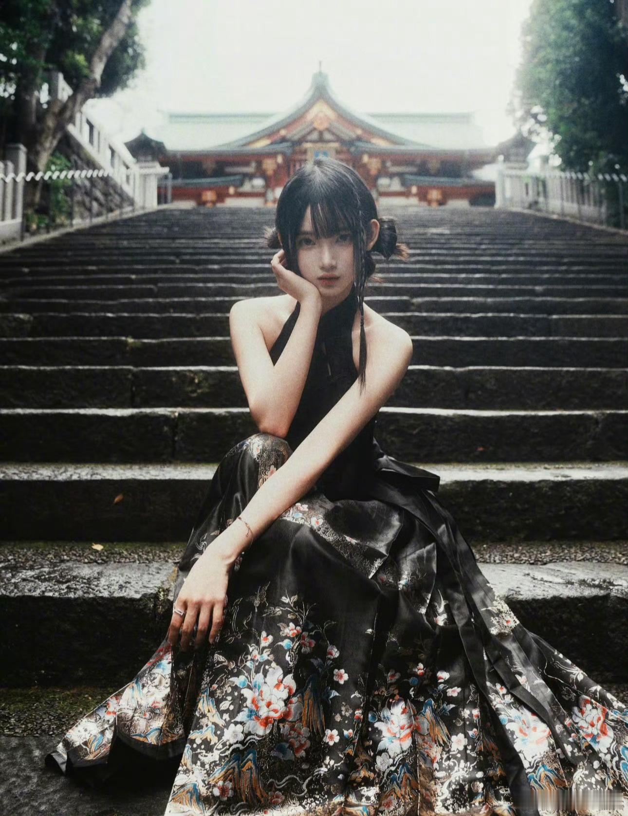 林俊杰官宣恋情网友们还是厉害啊，居然拔出女友七七为网红annalisa77，与林