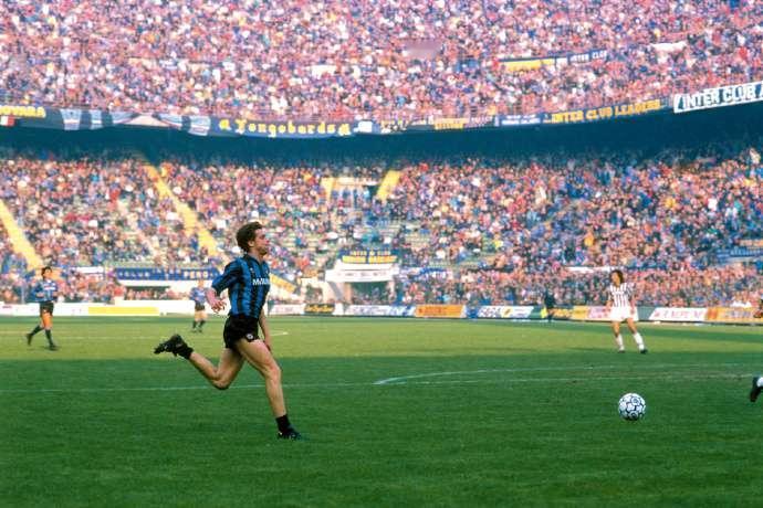 球场，是内拉心中难言的痛。国际米兰这种历史顶级俱乐部想要个自己的球场，市政府就是